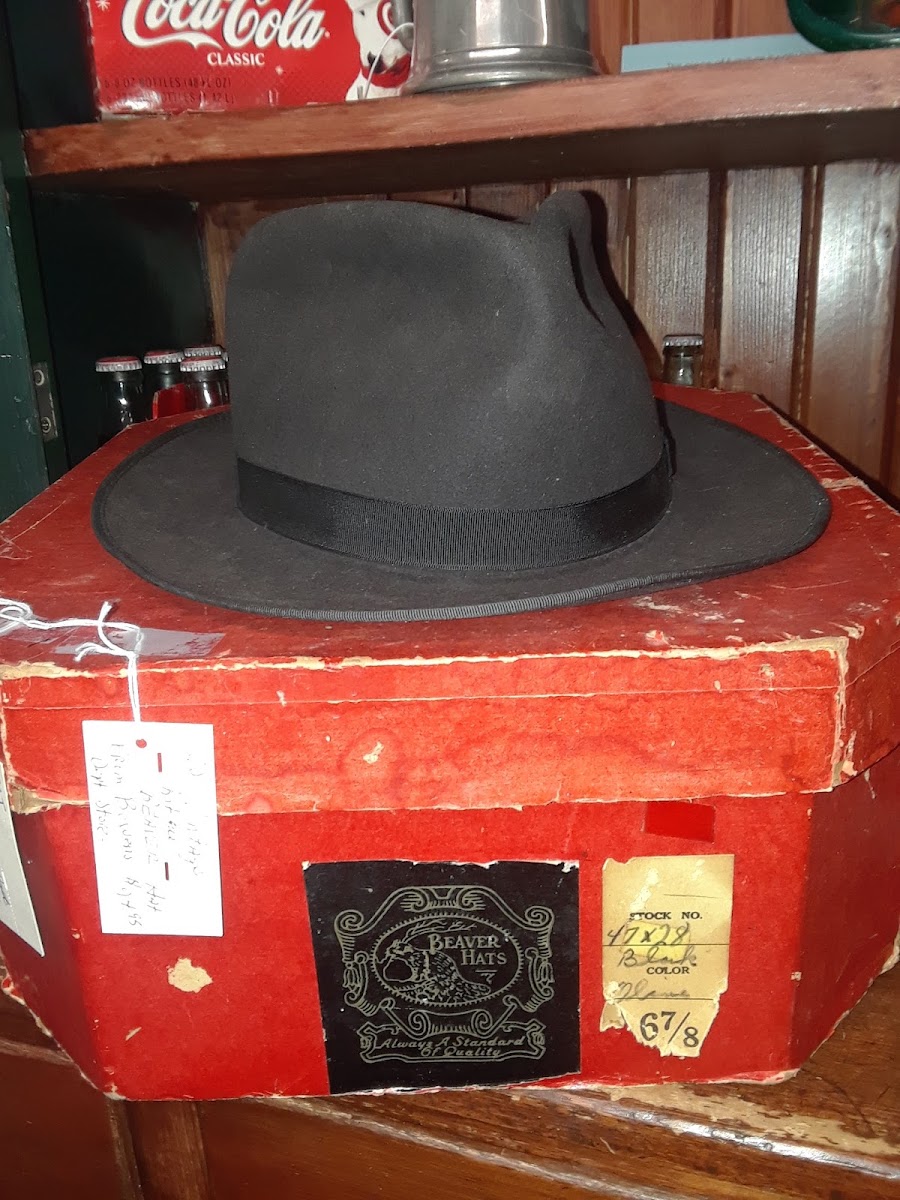 Antiques & Treasures Shop